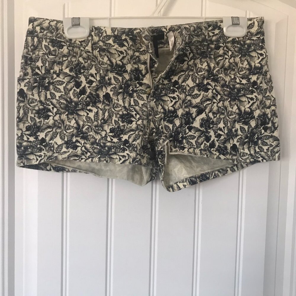 HM Floral Short
